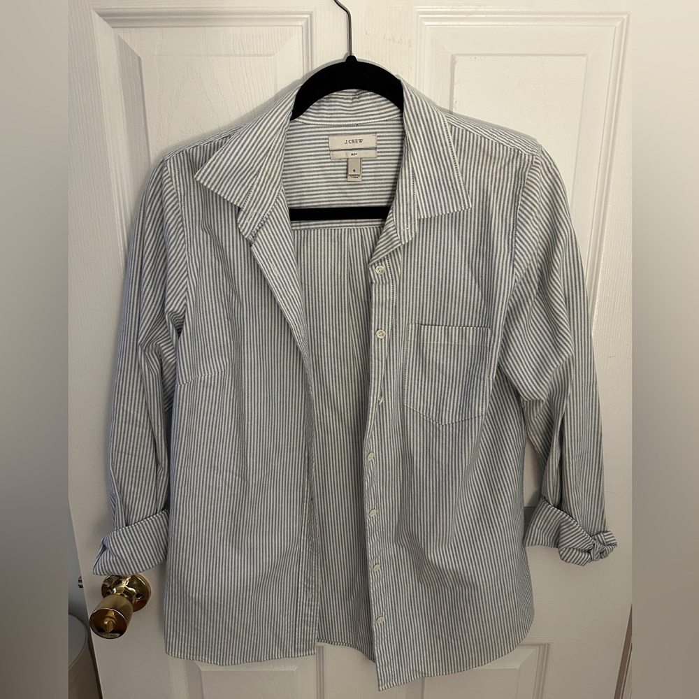 J. crew Women’s Button down Boy shirt Size 6
